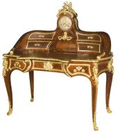 Bureau à gradin de style louis XV en palissandre, Epoque Napoléon III, circa 1880. 