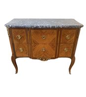 Commode sauteuse en marqueterie