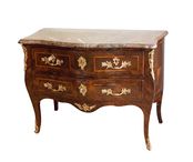 Commode Sauteuse Louis XV estampillée de CHEVALLIER