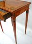 Petite table de salon en marqueterie